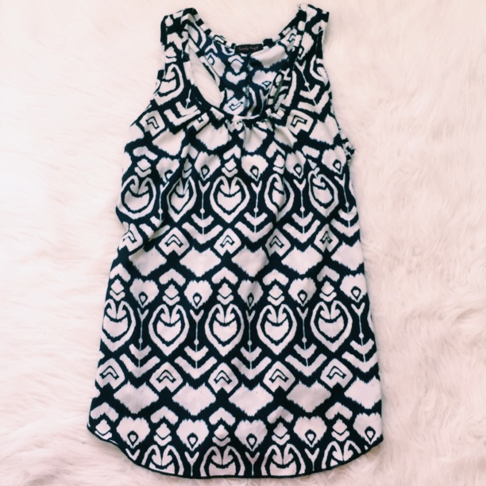 tribal print flowy top with ruffle back